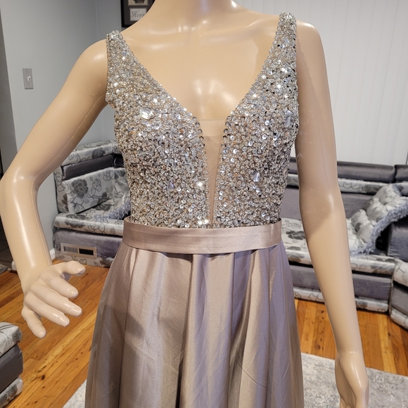 🤩Beautiful Prom dress - Picture 4 of 5